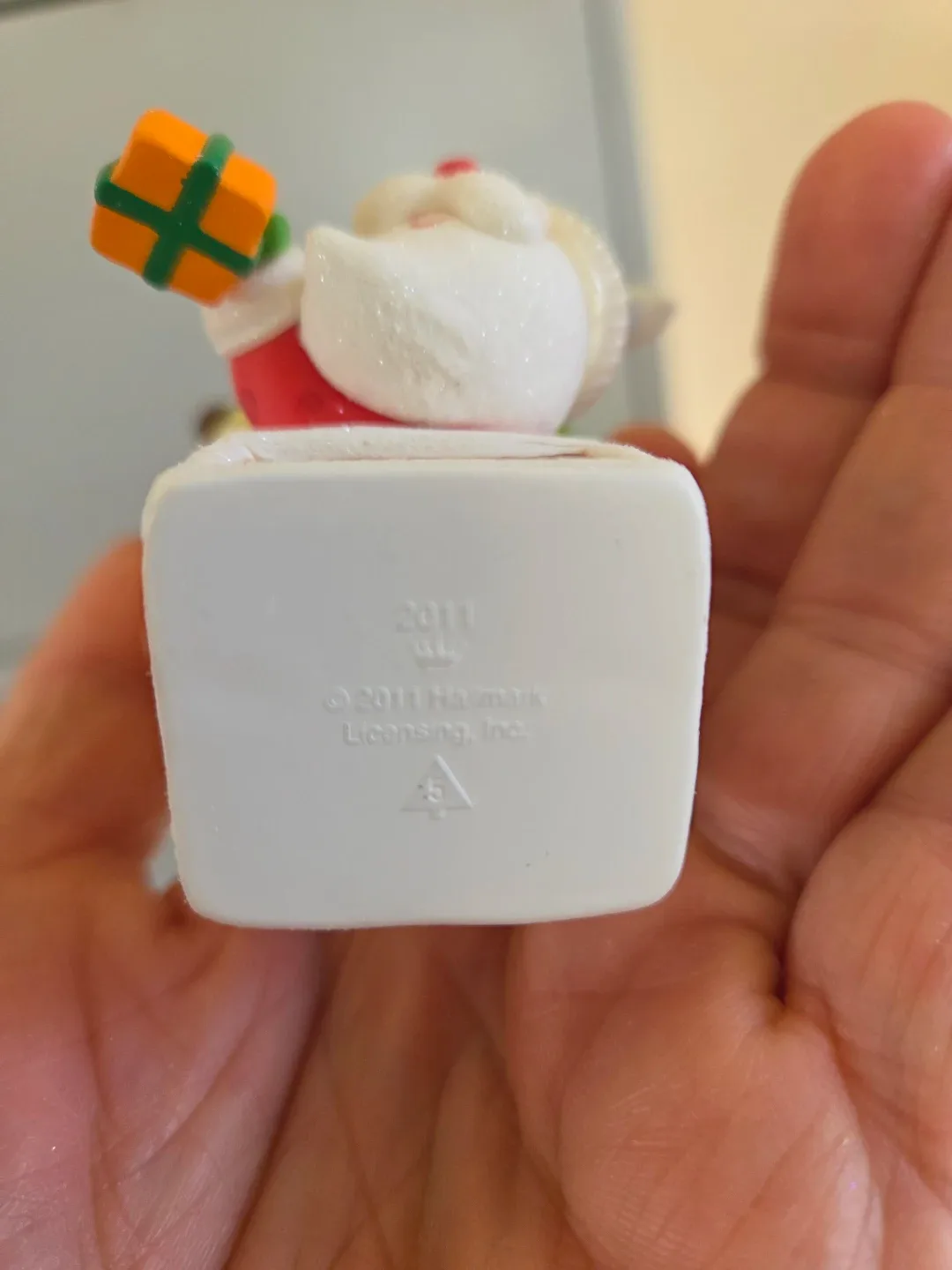 Hallmark Keepsake Santa's Sweet Ride Ornament 2011 image indicator(6)