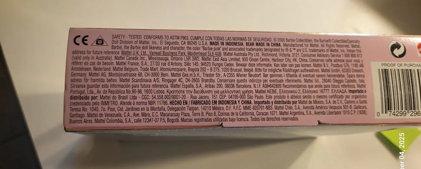 Collector Edition Goldilocks and the Three Bears Barbie Doll image indicator(3)