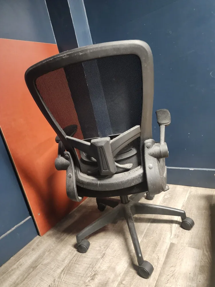 Herman Miller Sayl two Chair - Black image indicator(2)