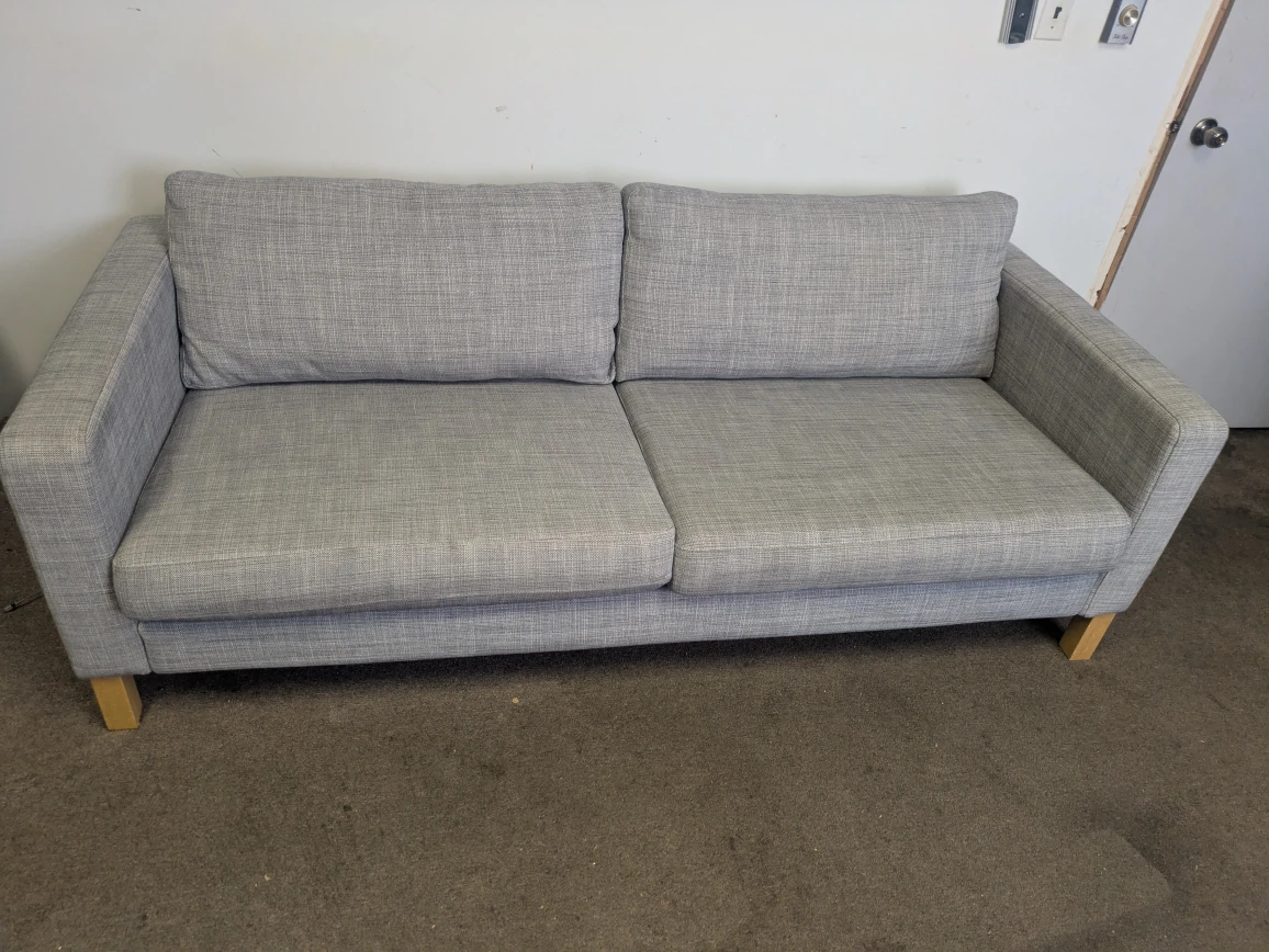 Couch - free delivery - photo 2