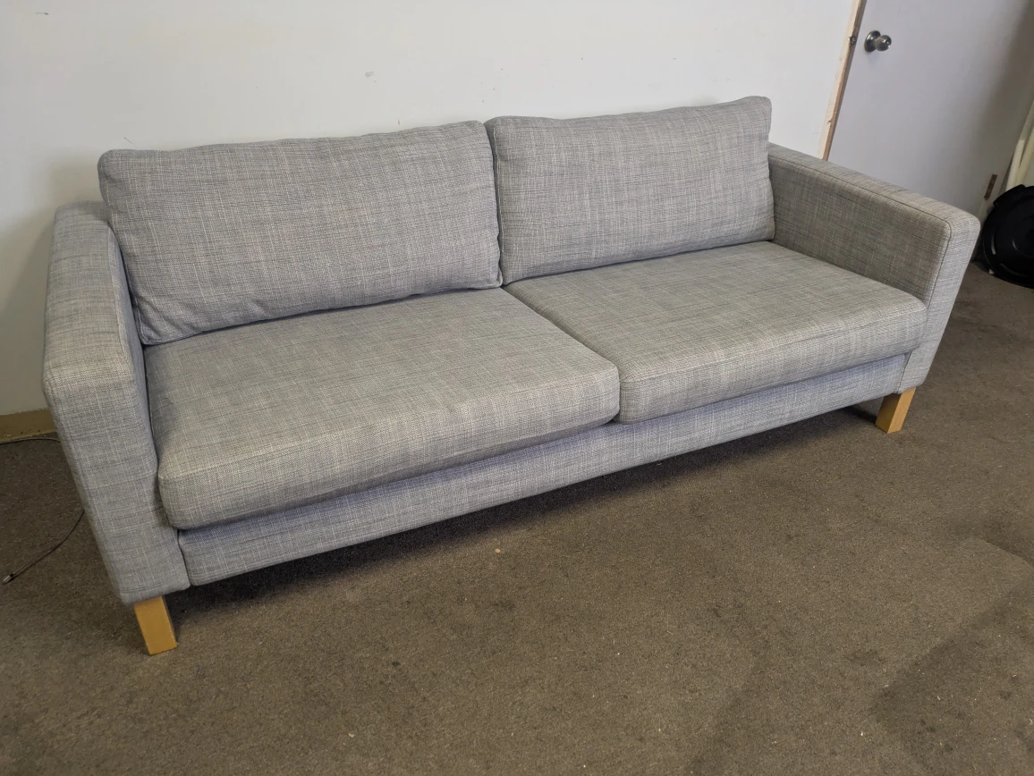 Couch - free delivery - photo 3