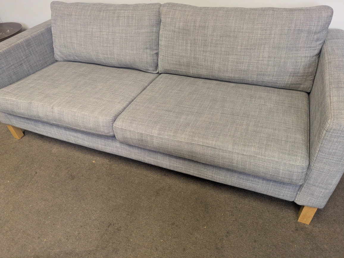 Couch - free delivery - photo 4