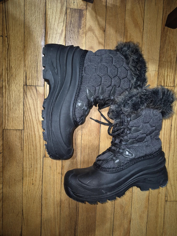 Winter Boots - Size 7 - photo 2