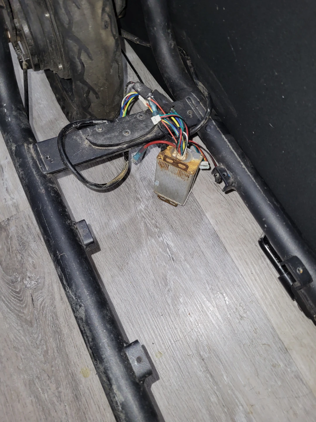 Tomoloo Electric Scooter Frame - Parts/Repair - photo 4