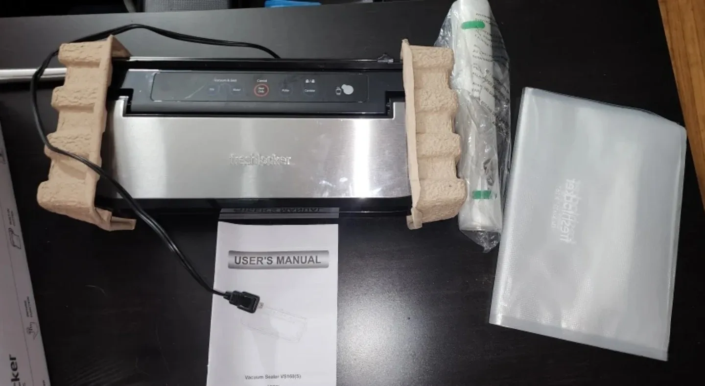 freshlocker Vacuum Sealer VS160S with Accessories image indicator(3)