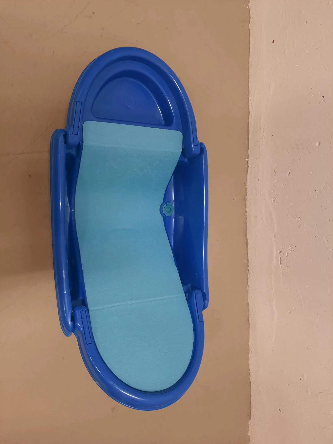 $5 safty1st foldable Baby tub