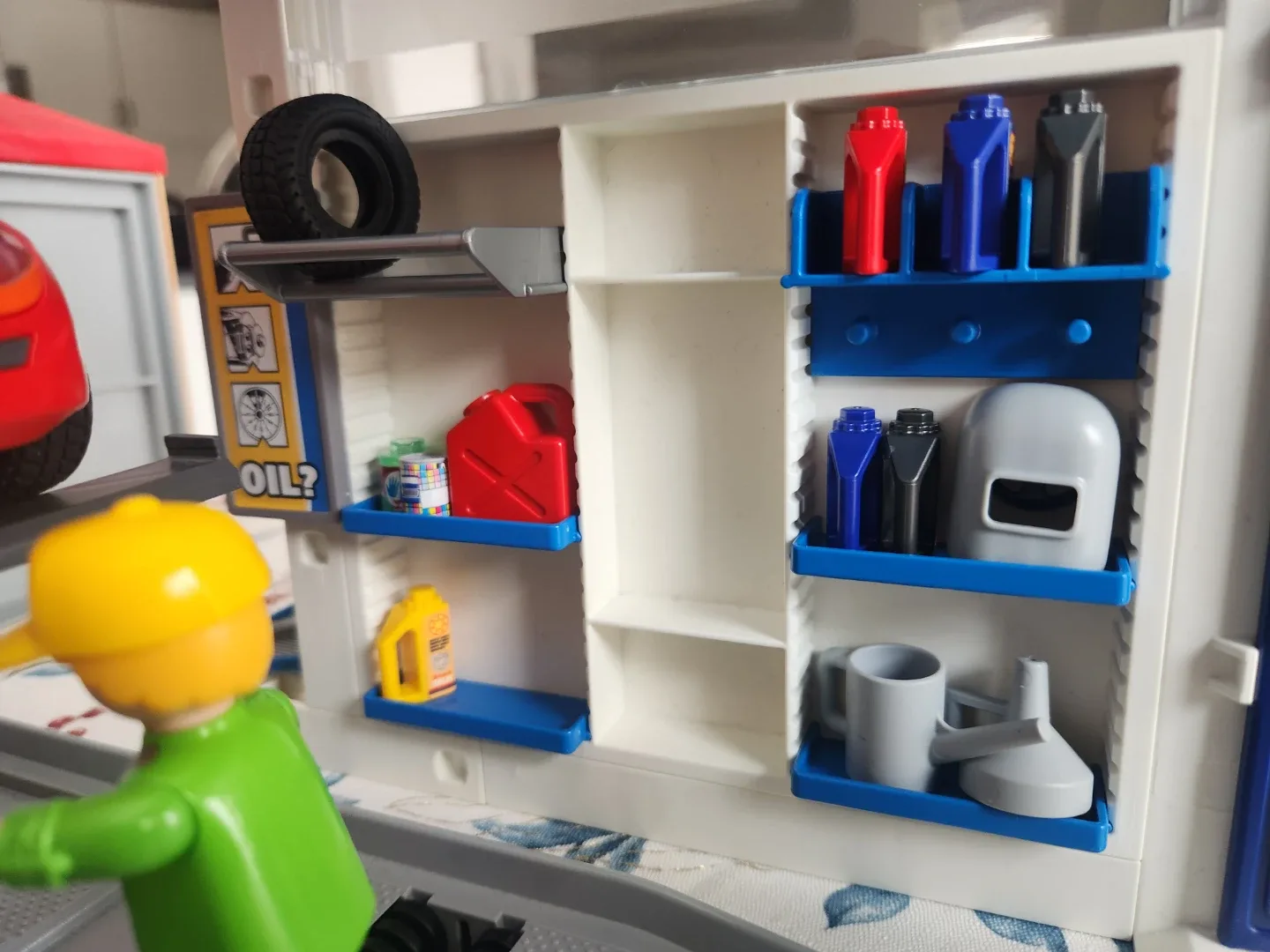 Playmobil Gas Station + Mechanic Shop + Tow Truck Playset image indicator(6)