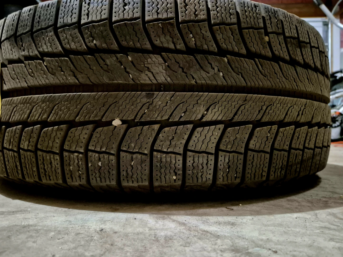 Very Good 1 michelin X-Ice Tire Size 255 55 R18 M+S *DEAL*