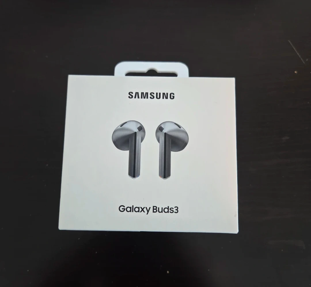 Samsung Galaxy Buds3 - New in Box!