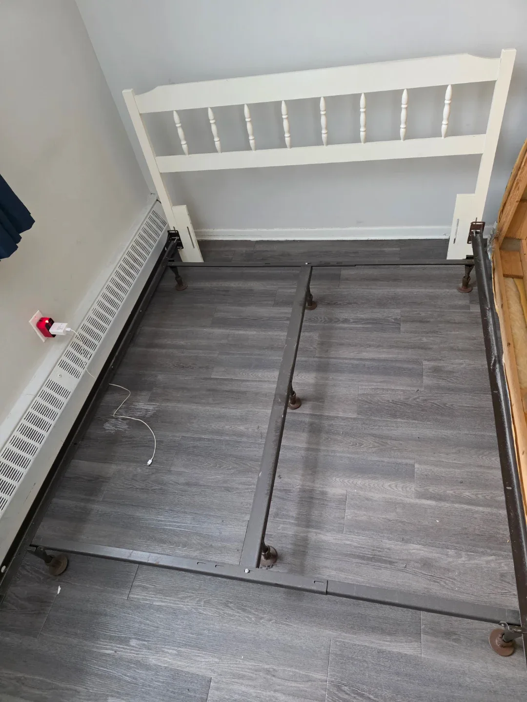 Queen Size White Headboard & Metal Bed Frame image indicator(3)