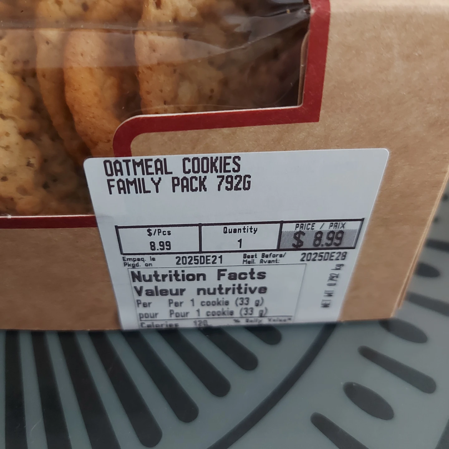 FREE - Metro Oatmeal Cookies Family Pack 792g - SEALED - photo 2