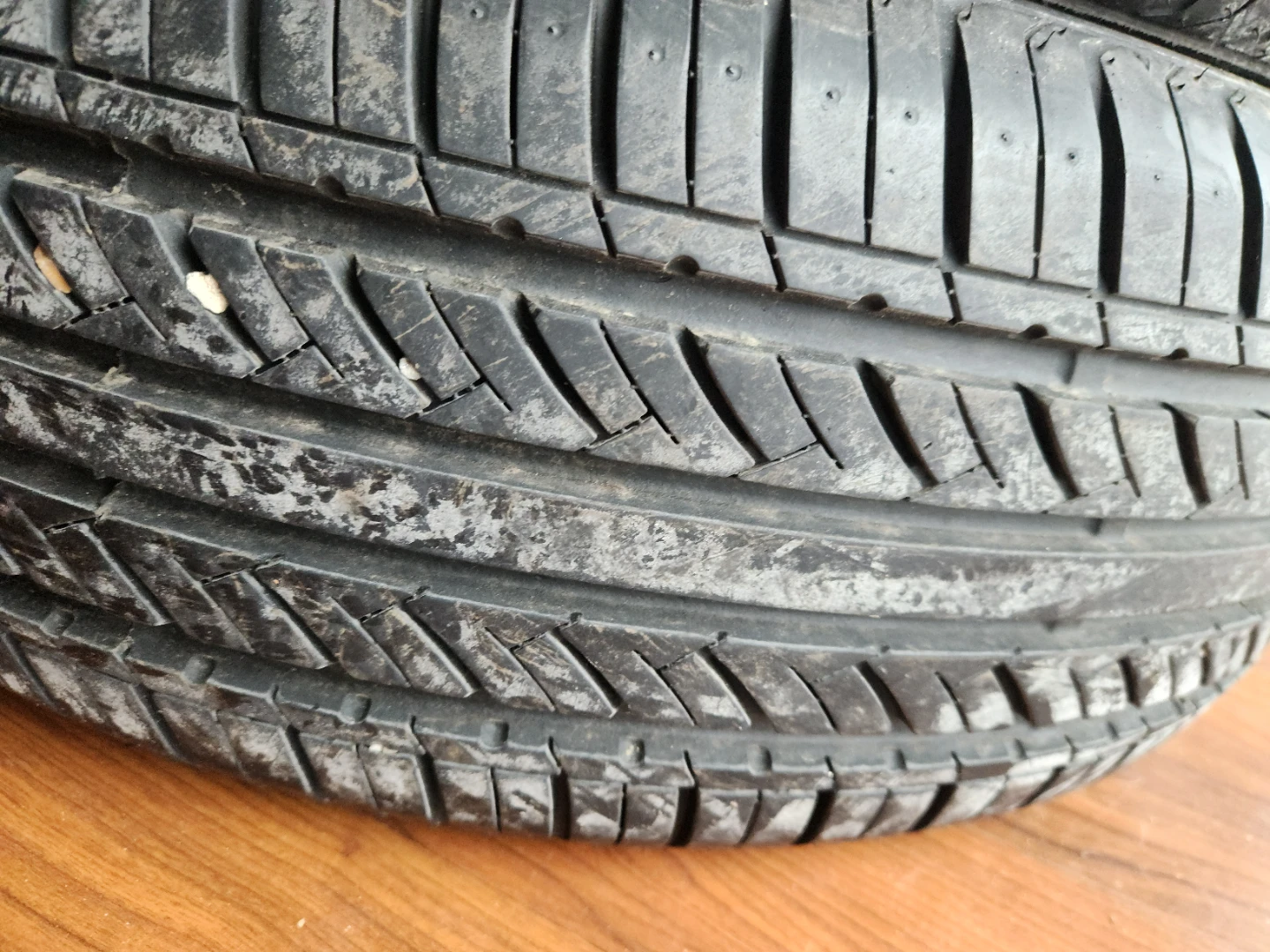 Tires - 205/60R16 - photo 3