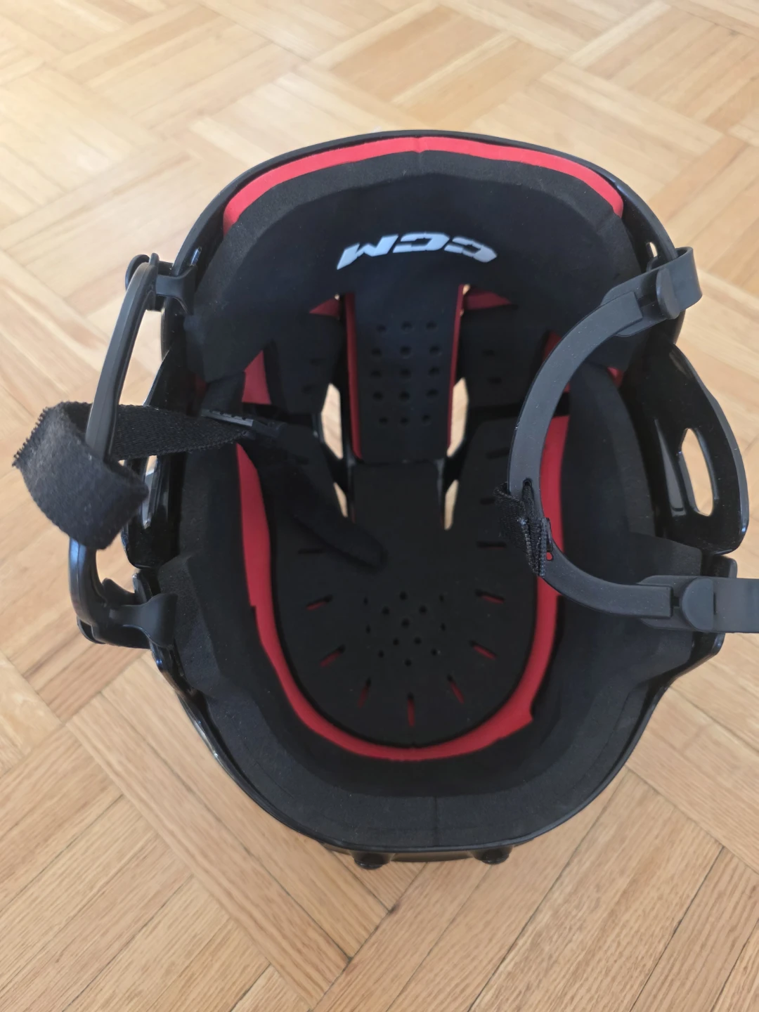 CCM Hockey Helmet - Size Medium - photo 2