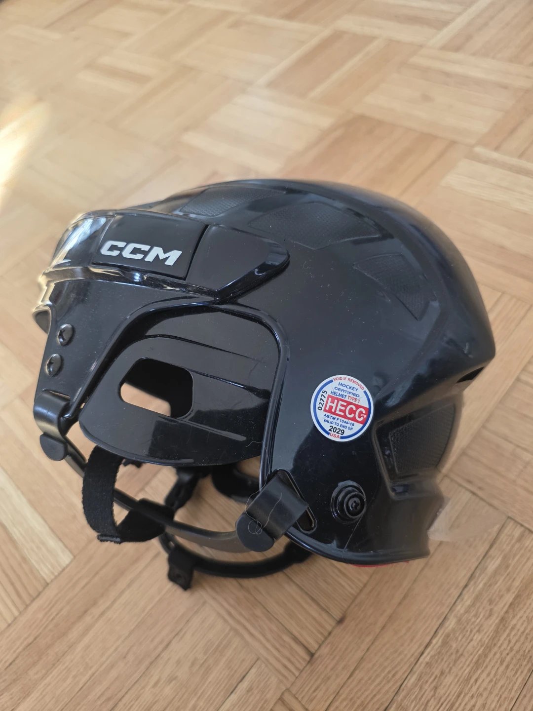 CCM Hockey Helmet - Size Medium - photo 3