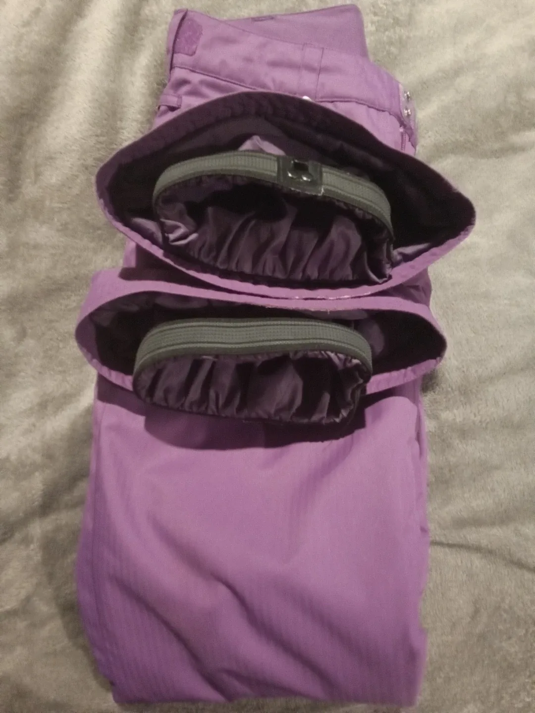 Like New Roxy 10 K Purple Snow pants image indicator(5)