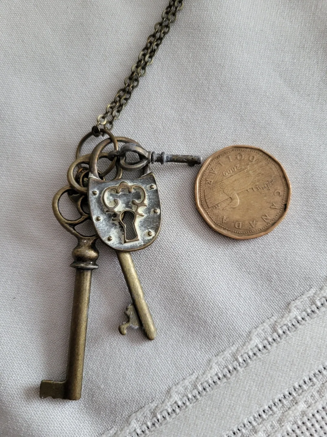 Vintage Style Key & Lock Necklace