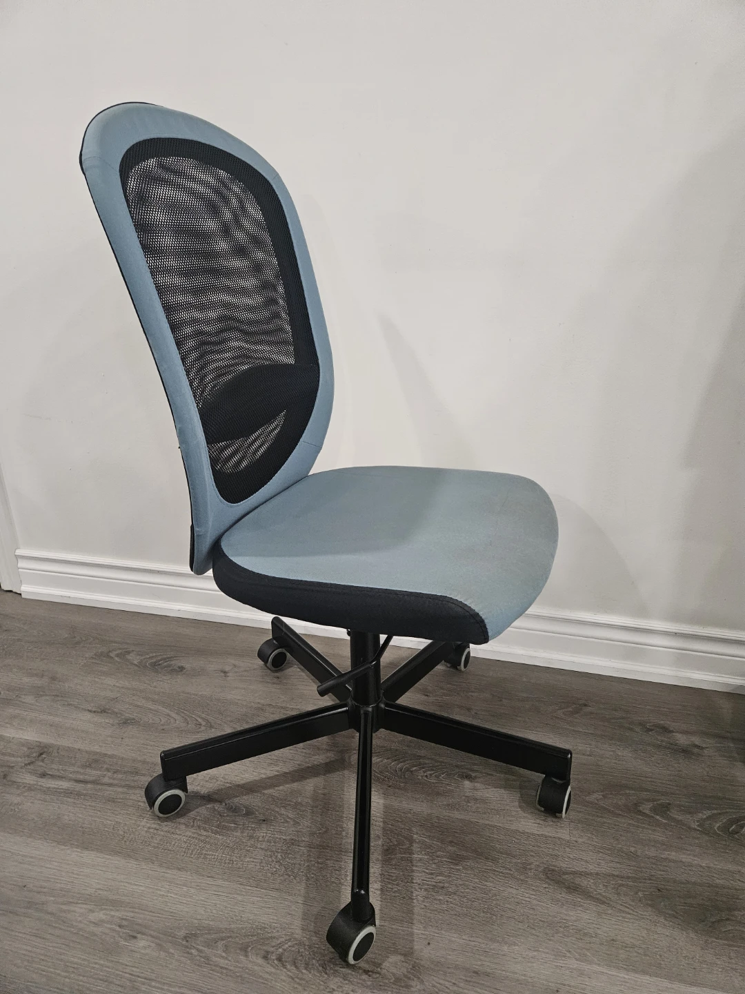 Chairs - photo 2
