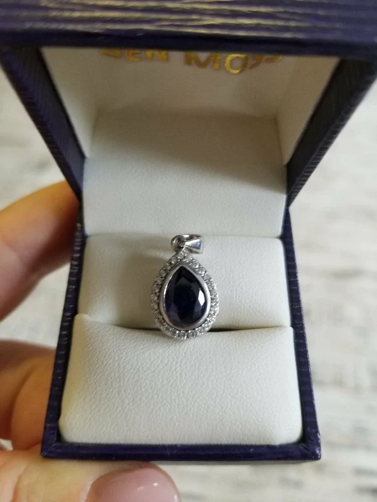 Blue sapphire Sterling Silver pendant