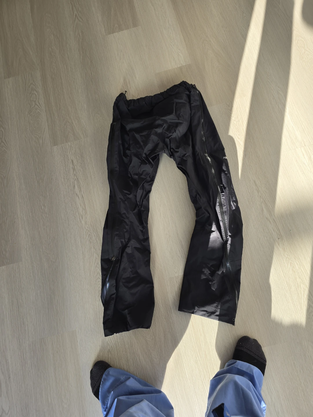Arc'teryx Black Pants - Size Large