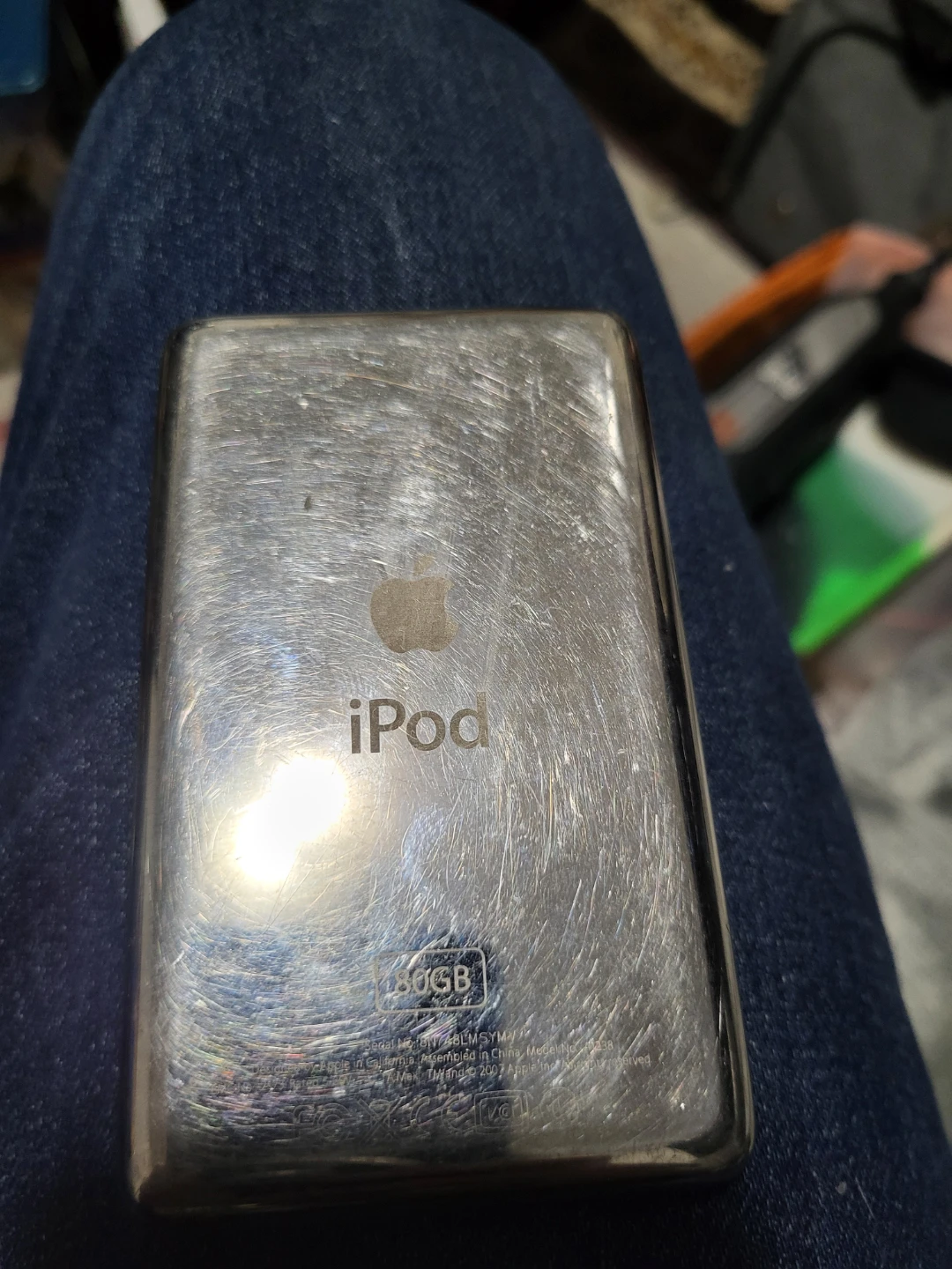 Apple iPod Classic Black 80 GB - photo 3