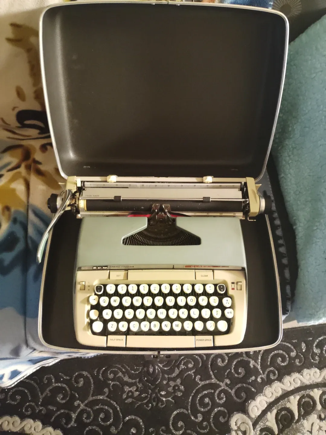 SCM Smith-Corona Typewriter with Case