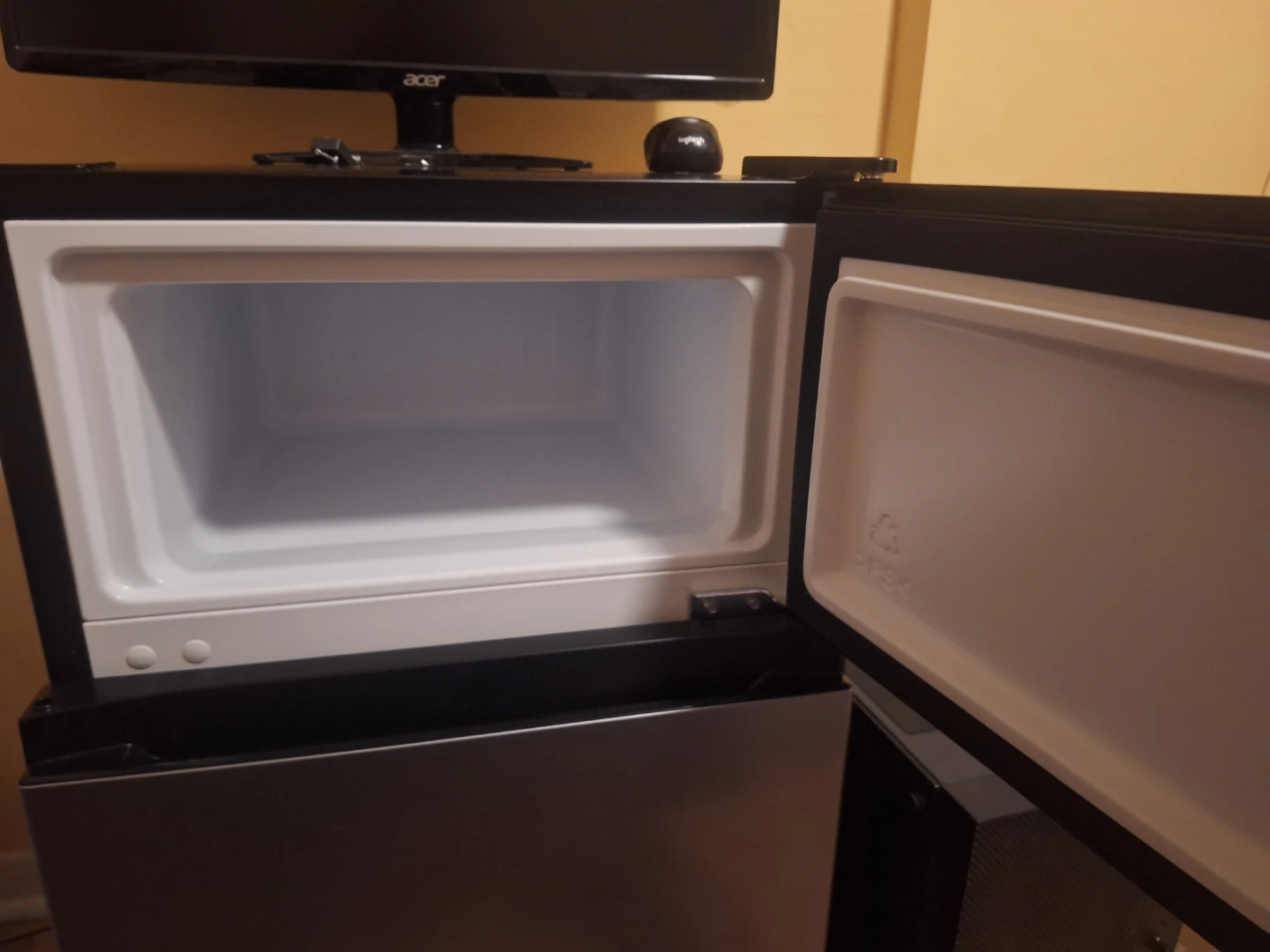Hisense Compact Fridge - Like New! - photo 2