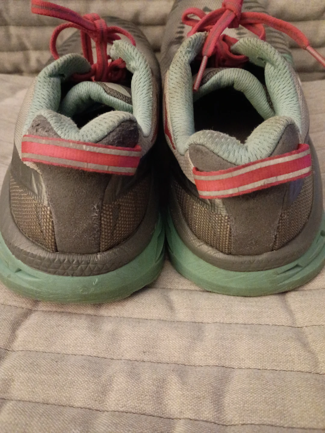 Hoka women shoes One One Arahi 2 US 8 Running Shoes - photo 3