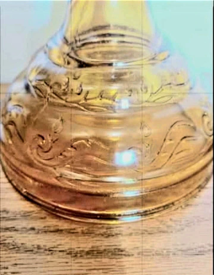 Unique 19" Tall Radison Eagle Etched Amber Glass Oil Lamp - photo 4