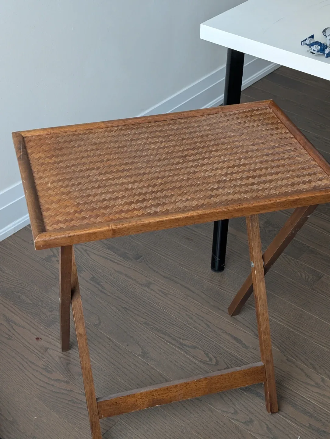 Woven Tray Table