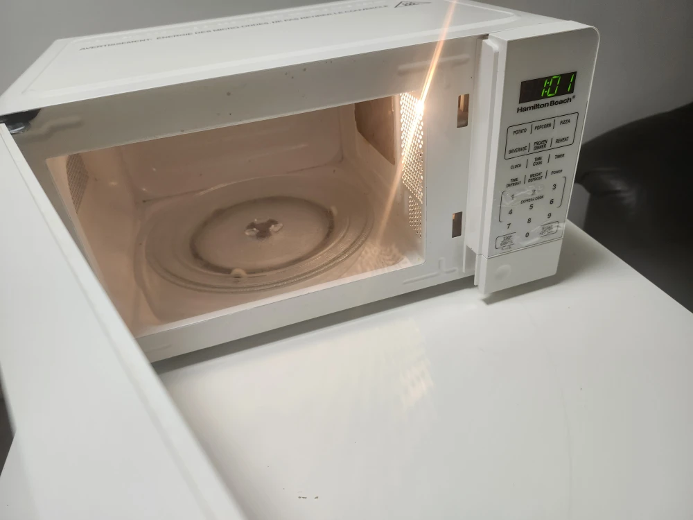 Hamilton Beach Microwave - White
