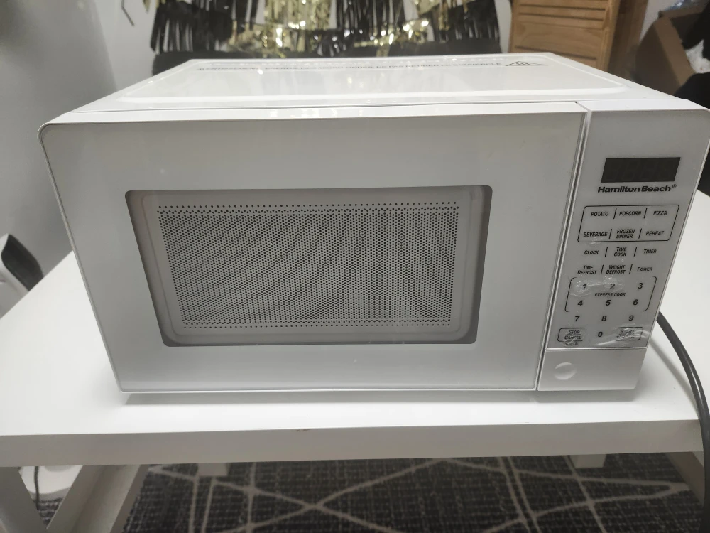 Hamilton Beach Microwave - White - photo 3
