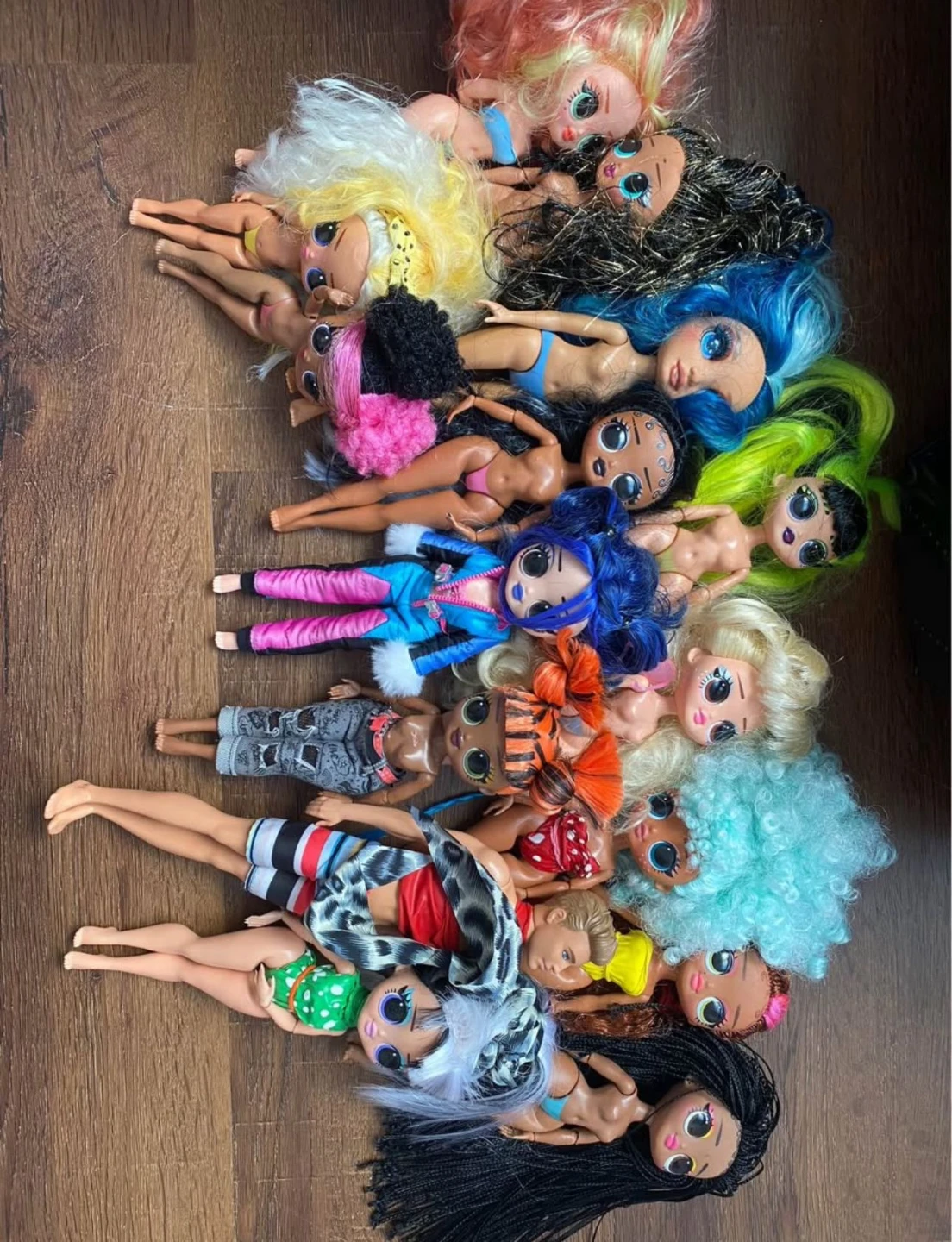 Lot of LOL Surprise Dolls & Accessories - photo 5