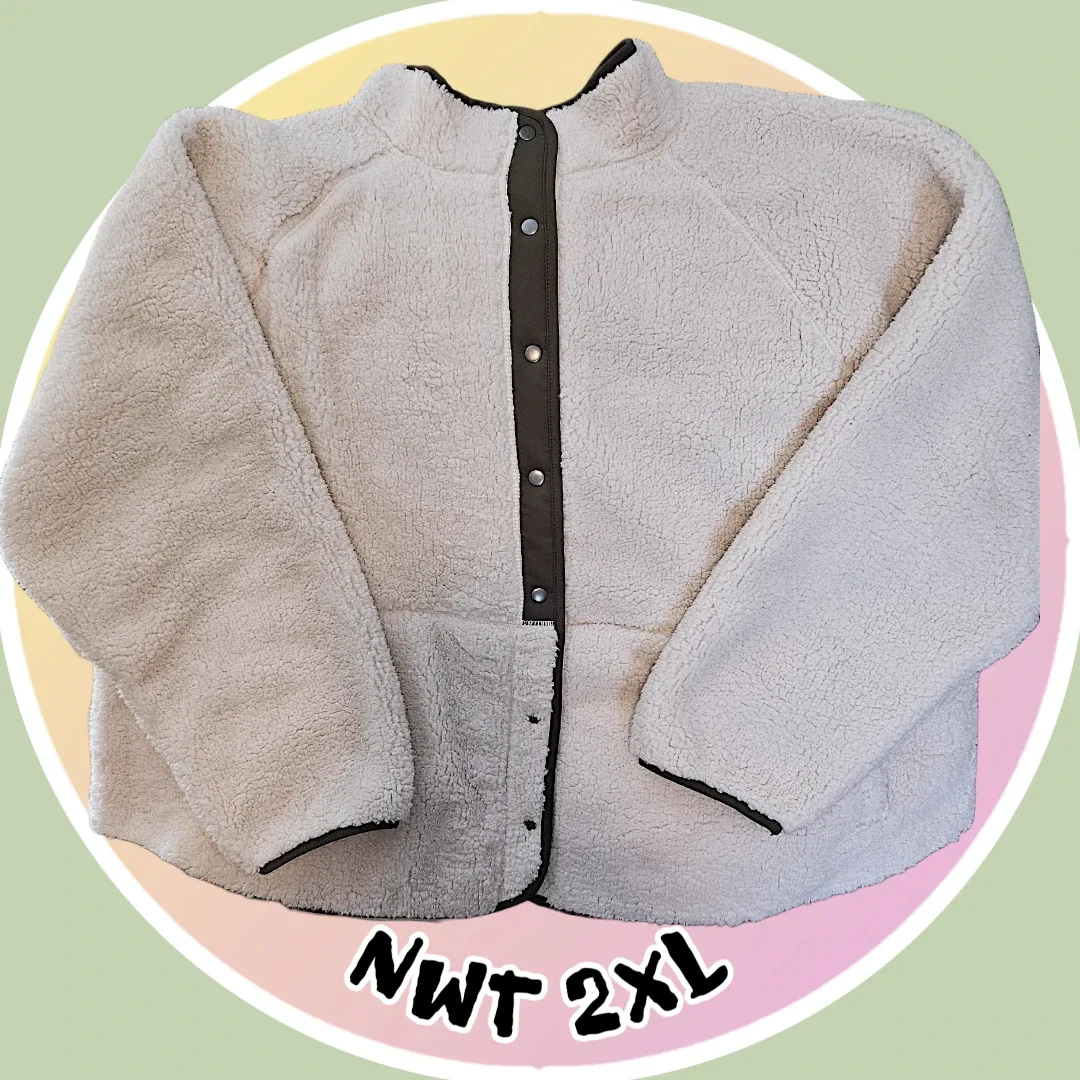 #Cleanout ♻️ NWT Sz 2X Sherpa Fleece Jacket w Pockets image indicator(2)