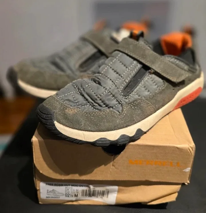 Merrell Free Roam Hut Moc Shoes - Size 2.5M