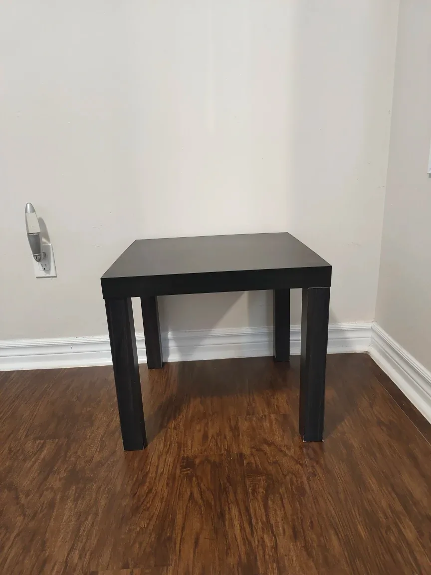 Black/Dark Brown Side Table