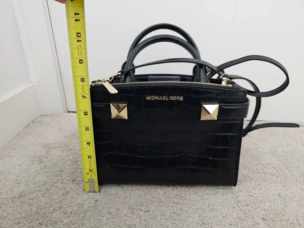 Authentic Michael Kors Black Leather Satchel image indicator(9)