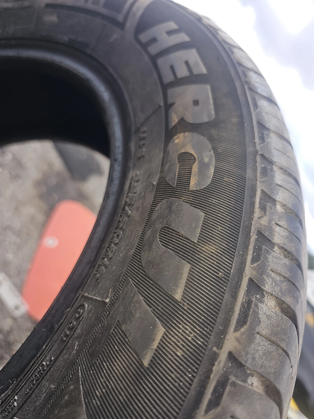 2X225/60/R16 Hercules all season tires only pair - photo 2