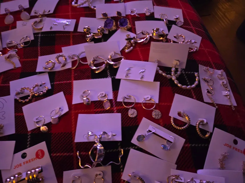 Earring fir sale image indicator(5)