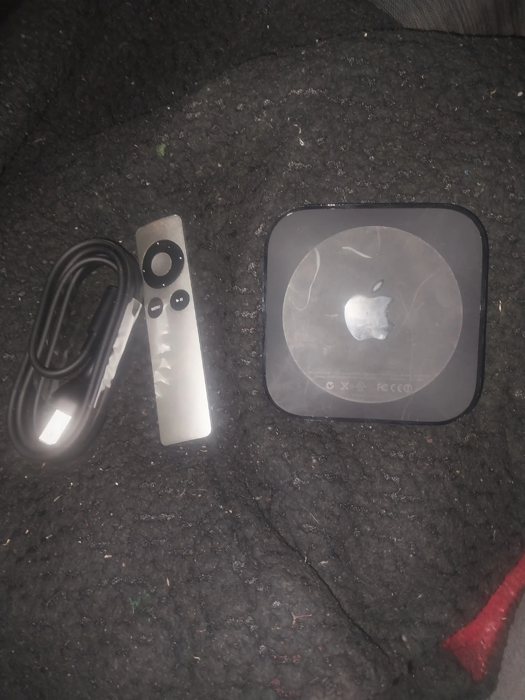 Apple TV A 1469 3rd Gen 1080p 64GB Streaming Media Player - photo 3