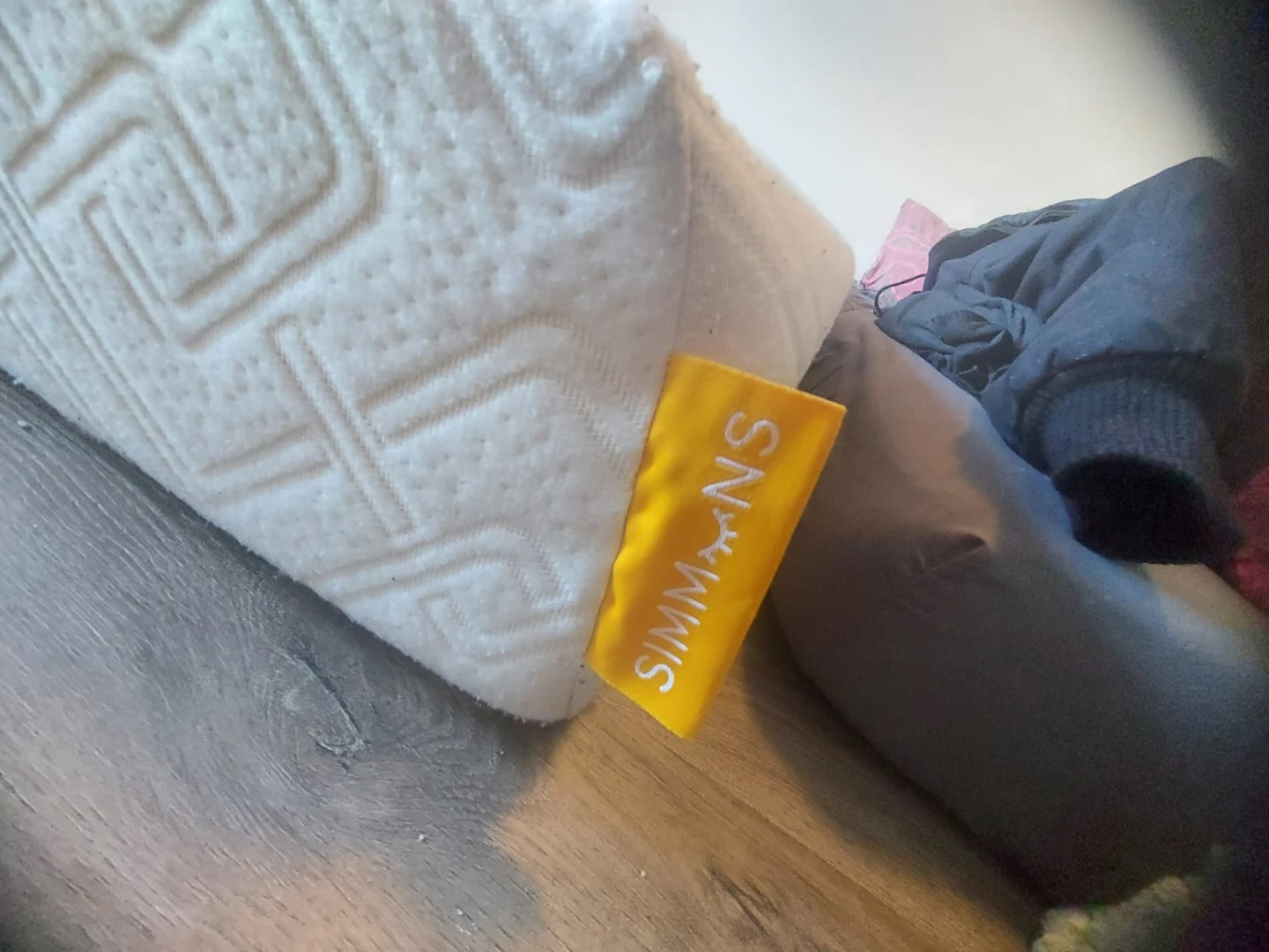 Simmons Mattress 8 inches.