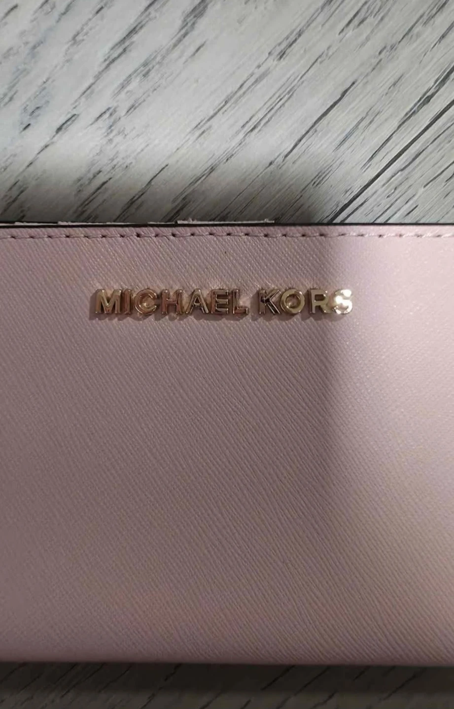 Michael Kors Pink Leather Wallet - photo 2