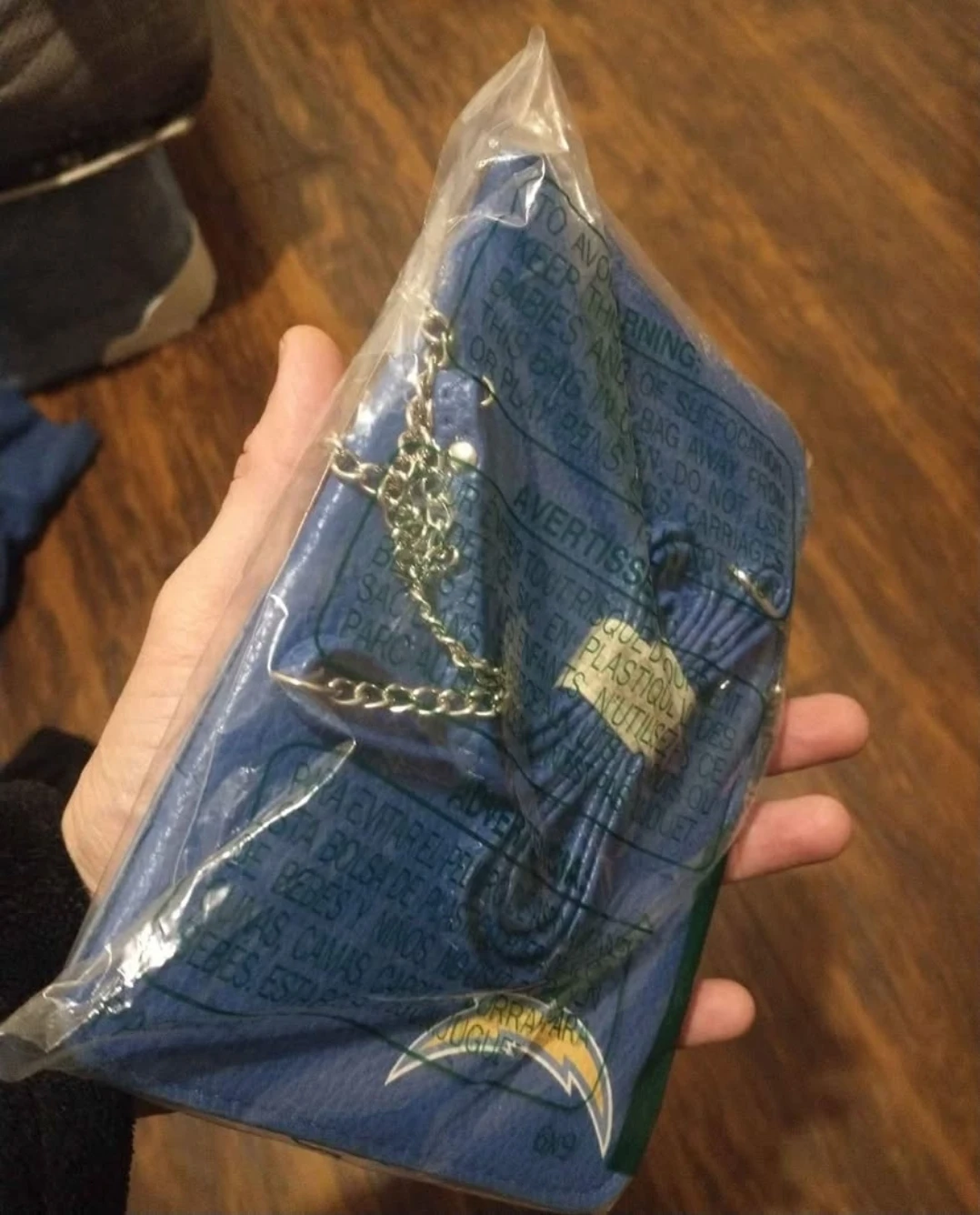 Los Angeles Chargers Pebble Smart Purse/Organizer - photo 4