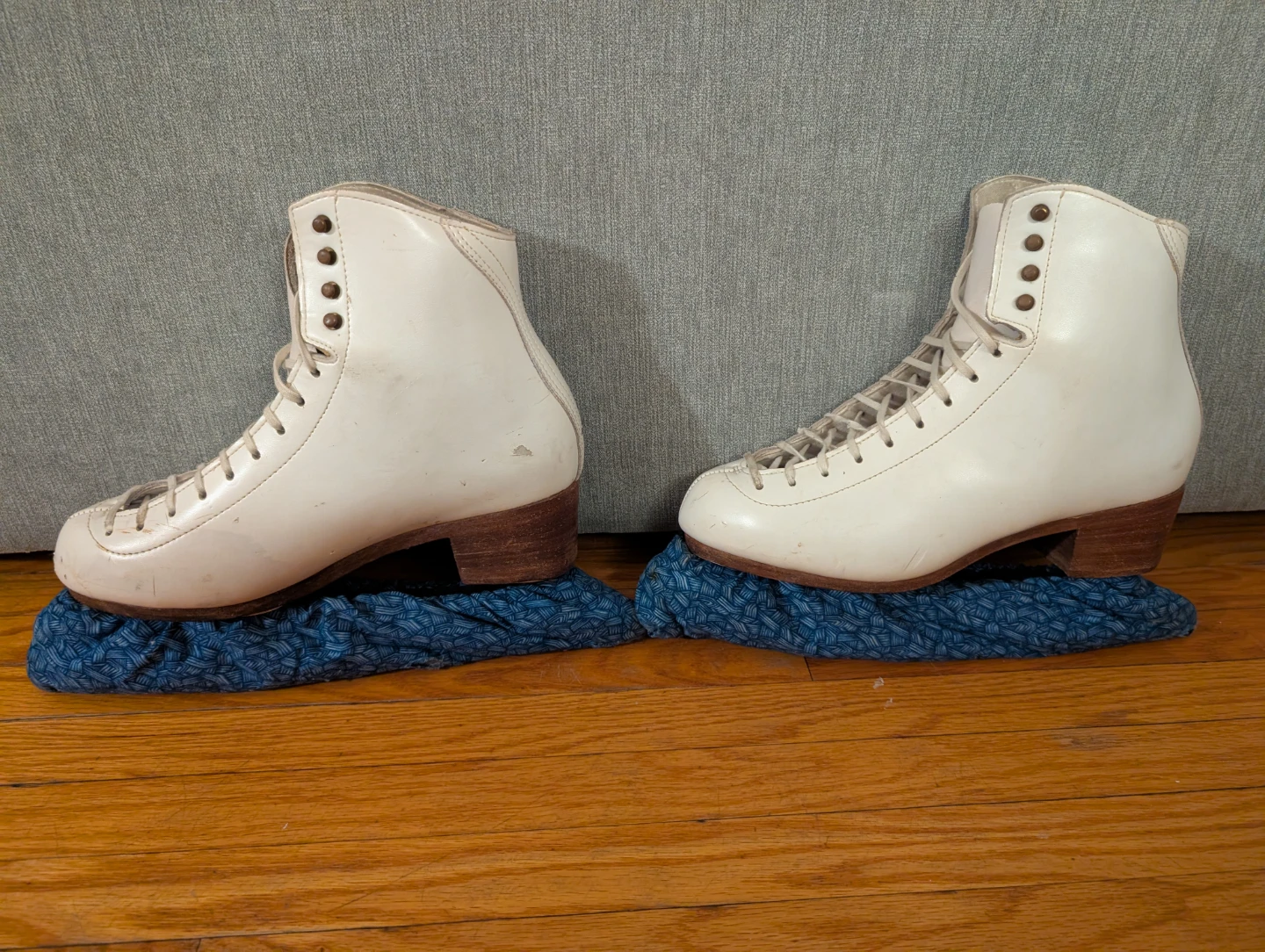 Jackson Figure Skates - Size 9 - photo 3