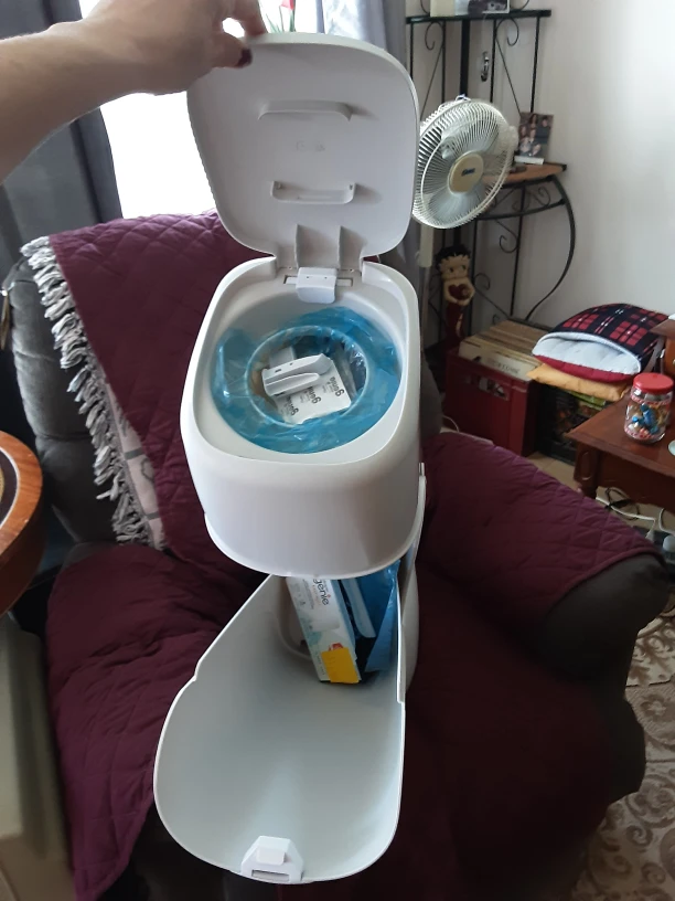 Diaper Genie Complete Diaper Pail with Starter Bag - photo 2