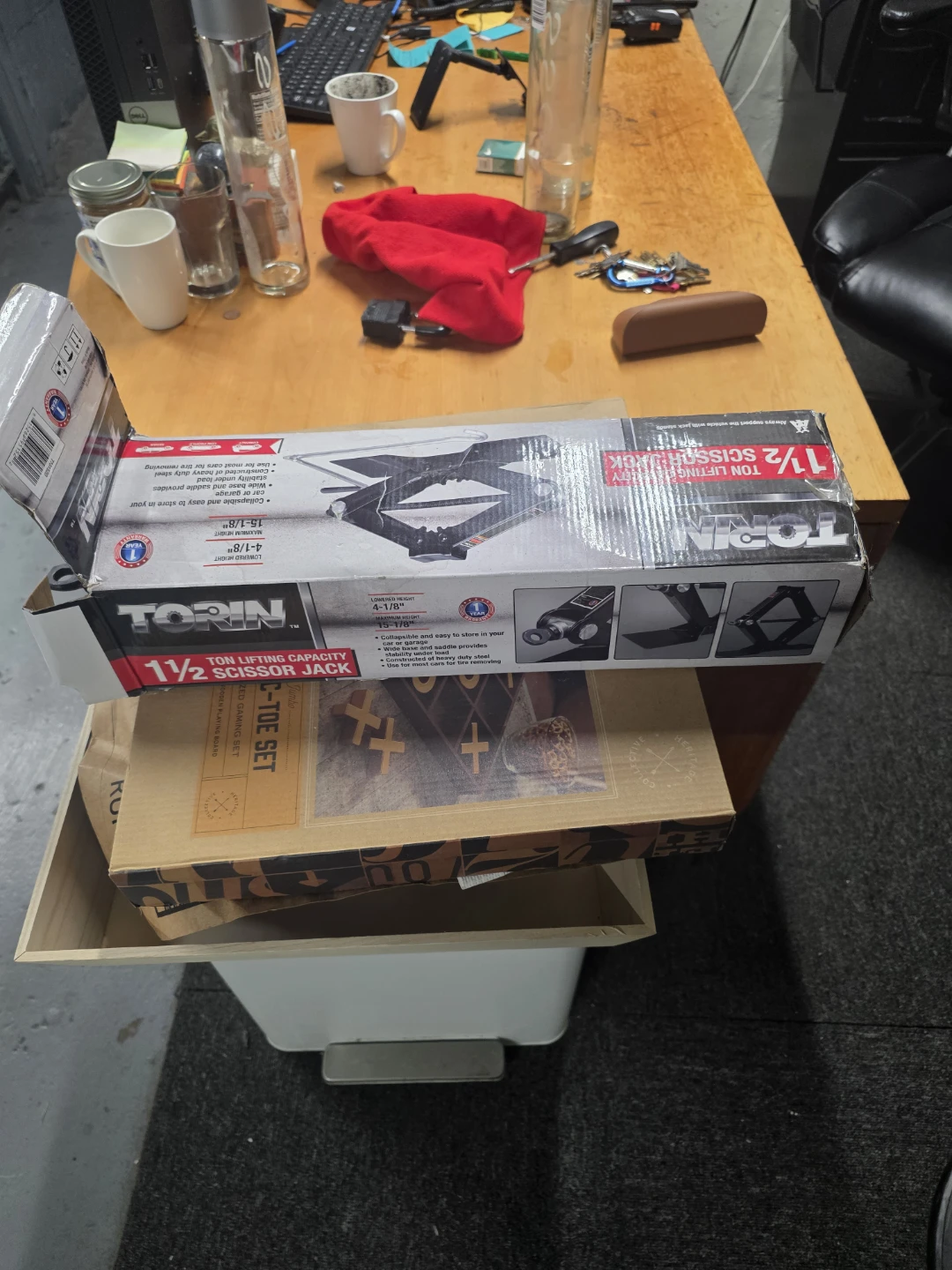 Torin 1 1/2 Ton Scissor Jack - New in Box