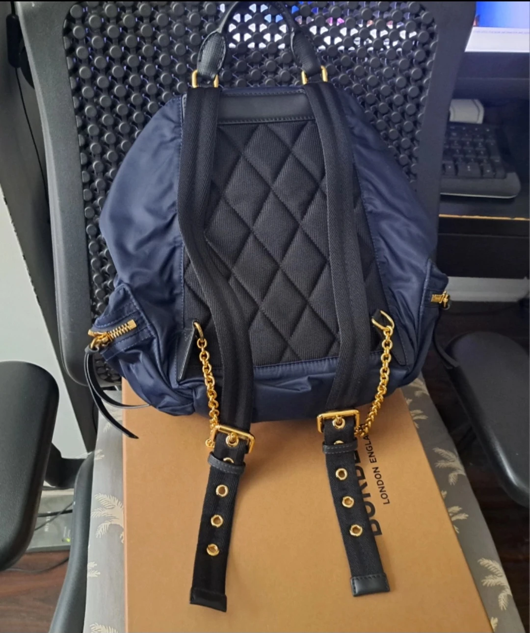 Burberry Rucksack Navy Medium - photo 2