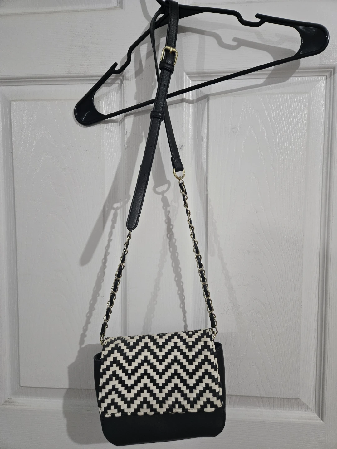 BCBGeneration Black & White Crossbody Bag - photo 2