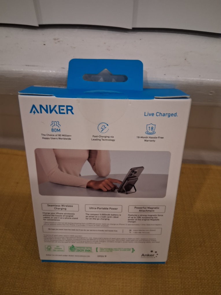 BNIB Anker MagGo powerbank charger - photo 2