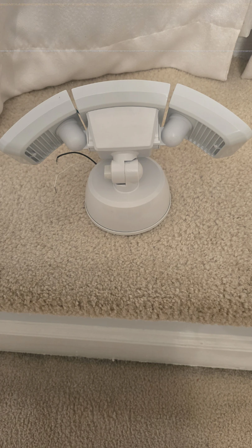 Home Zone Security LED Security Light - New! - photo 3