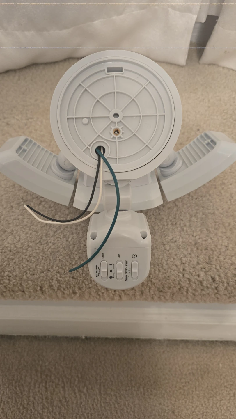 Home Zone Security LED Security Light - New! - photo 4